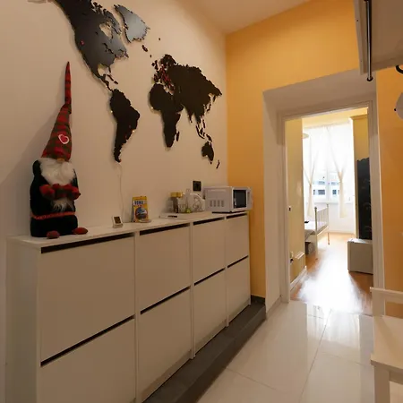Unexpected - Spacious Modern Apartment *
